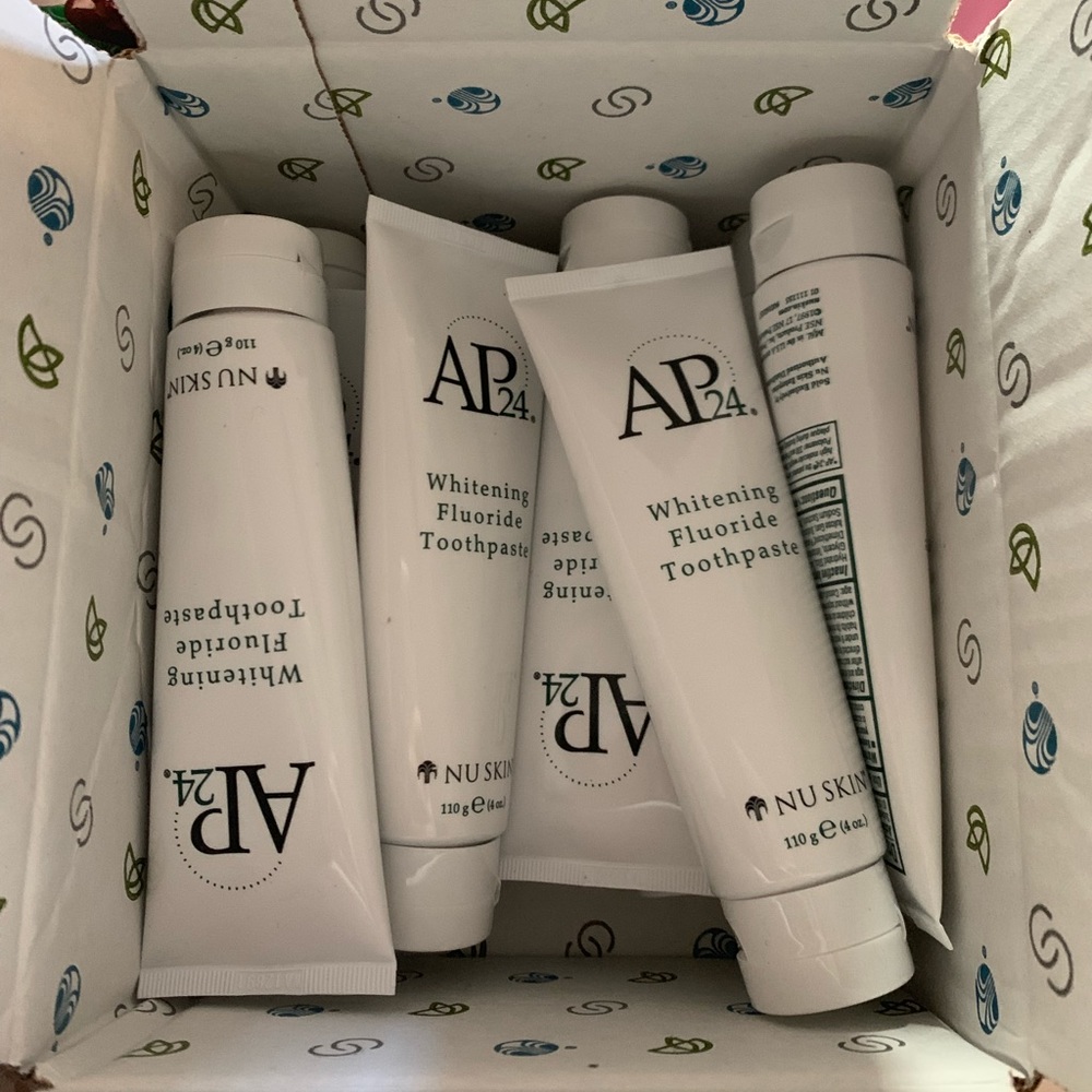 COPY - The best whitening toothpaste on the market!